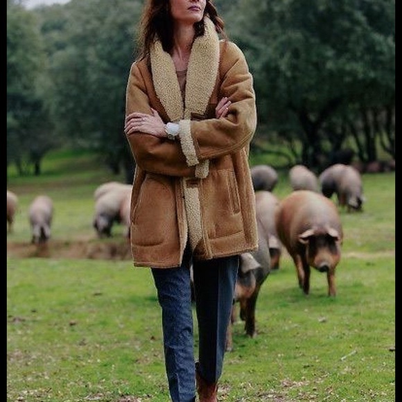 Oversized Vintage Genuine Shearling Jacket - Picture 3 of 11